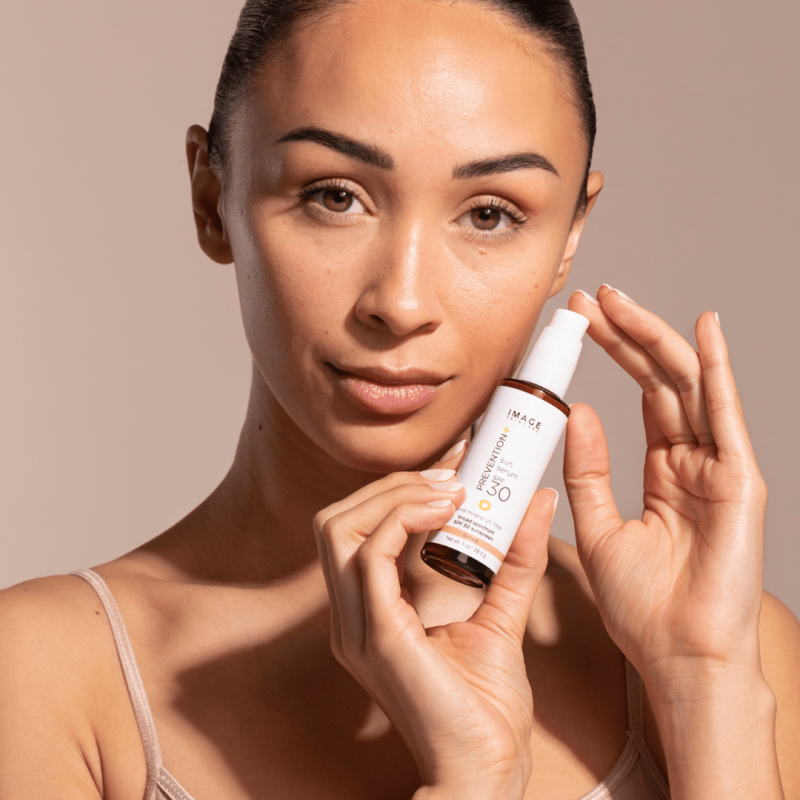 PREVENTION+® sun serum SPF 30 tinted - Image 3